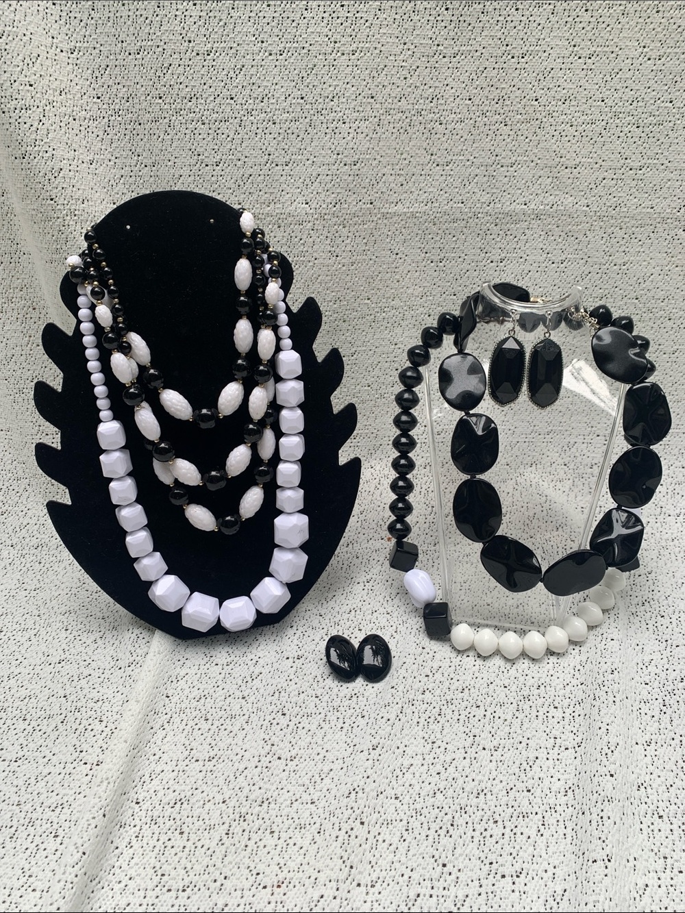 Black & White vintage  Statement Necklaces - Women Jewelry Lot